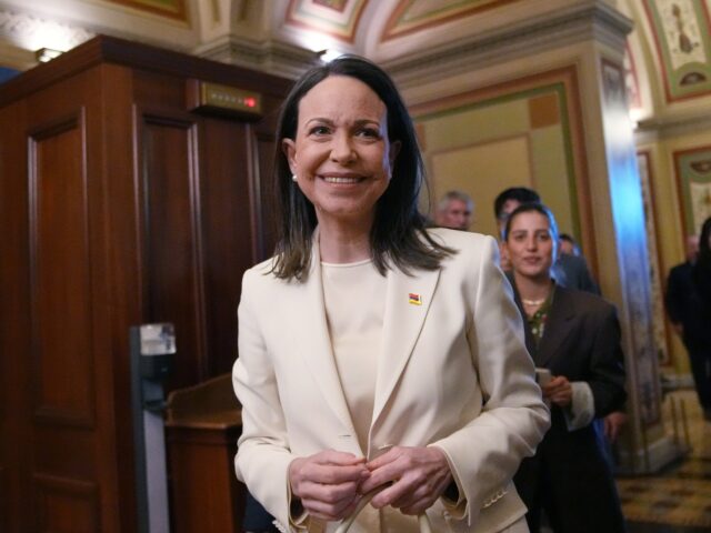 Trump recebe Maria Corina Machado da Venezuela em reunião a portas fechadas
