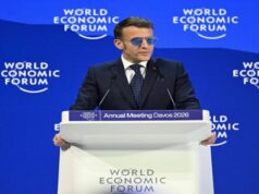 Trump zomba de Macron por usar óculos escuros no Fórum de Economia Mundial de Davos Trump zomba de Macron por usar óculos escuros no Fórum de Economia Mundial de Davos