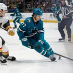 Tubarões criam abertura de contrato necessária no comércio com Carolina Hurricanes