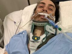 Turista pode nunca mais andar após a tragédia de NYE na popular praia australiana Ioannis Vidiniotis, 28 anos, estava nadando com seus entes queridos em Cottlesoe Beach, em Perth – cartão postal da cidade – na véspera de Ano Novo, quando bateu a cabeça em uma areia.