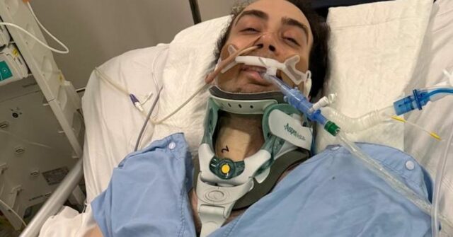 Ioannis Vidiniotis, 28 anos, estava nadando com seus entes queridos em Cottlesoe Beach, em Perth – cartão postal da cidade – na véspera de Ano Novo, quando bateu a cabeça em uma areia.