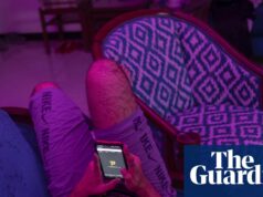 Um ecossistema de tecnologia contrabandeada mantém o último elo do Irã com o mundo exterior Um ecossistema de tecnologia contrabandeada mantém o último elo do Irã com o mundo exterior