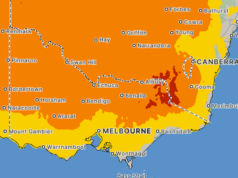 Um estado vai sufocar durante a onda de calor enquanto outro se prepara para inundações Uma onda de calor se dirige para Victoria e o pior está previsto para ocorrer na terça-feira, conforme mostrado neste mapa.