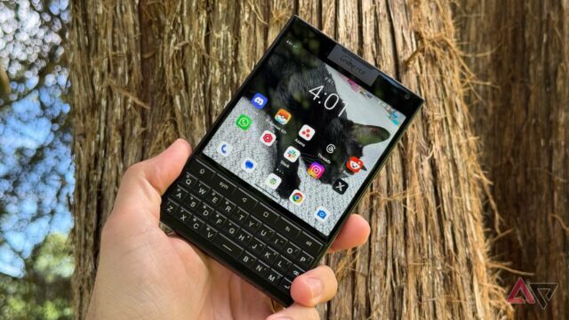 Unihertz ajuda a inaugurar o retorno do telefone com teclado Imagem do teaser do Unihertz Titan 2 Elite