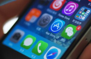 Usuários do iPhone da Telstra tendo problemas para fazer chamadas, inclusive para 000 Usuários do iPhone da Telstra tendo problemas para fazer chamadas, inclusive para 000