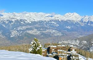 Várias pessoas morreram quando um incêndio atingiu o bar da estação de esqui nos Alpes Suíços durante as celebrações do Ano Novo A estância de esqui de Thyon 2000, no sul dos Alpes suíços, com a famosa estância de Crans-Montana ao fundo.