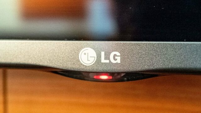 Veja a LG revelar dramaticamente suas novas TVs e robôs na CES 2026
