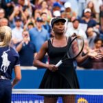 Venus Williams durante as quartas de final de duplas femininas.