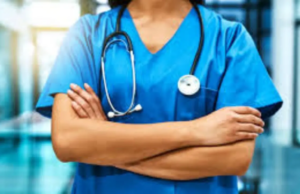 Veterinários de Pune salvam cão idoso com procedimento de tumor raro Veterinários de Pune salvam cão idoso com procedimento de tumor raro