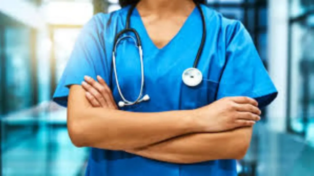 Veterinários de Pune salvam cão idoso com procedimento de tumor Veterinários de Pune salvam cão idoso com procedimento de tumor raro