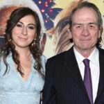 Imagens de William Conran/PA via Getty Victoria e Tommy Lee Jones em 2002