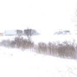 Vídeo: Mais de 100 veículos envolvidos em engavetamento durante tempestade de neve nos EUA