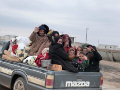 Vídeo: Moradores de Deir Hafer comemoram depois que o exército sírio expulsa as FDS Vídeo: Moradores de Deir Hafer comemoram depois que o exército sírio expulsa as FDS