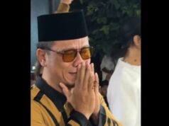 Virais! Feliz proprietário do Warung visitado por Gus Miftah em Sungkem, a resposta de Gus Miftah colhe críticas dos internautas Virais! Feliz proprietário do Warung visitado por Gus Miftah em Sungkem, a resposta de Gus Miftah colhe críticas dos internautas