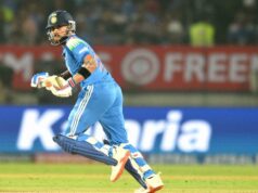 Virat Kohli cai aos 93 anos, perde o século 54 em ODIs Virat Kohli cai aos 93 anos, perde o século 54 em ODIs