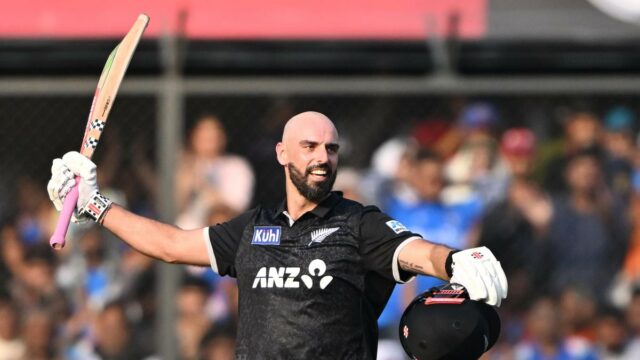 Virat Kohli foi substituído por Daryl Mitchell como batedor número 1 do ODI nos últimos rankings da ICC
