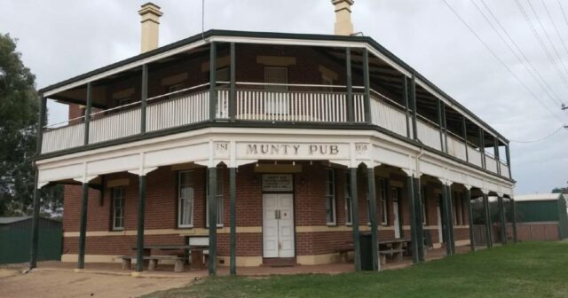 Você está convidado para a festa de 100 anos desta pequena cidade de Wheatbelt
