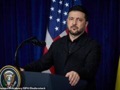 Volodymyr Zelensky insiste que o acordo de paz com a Ucrânia está “90 por cento” concluído – mas alerta que a fase final determinará o “destino da Europa” e “salvará milhões de vidas” O presidente ucraniano, Volodymyr Zelensky, fala após uma reunião com o presidente dos EUA, Donald Trump, em 28 de dezembro de 2025