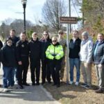 Voluntário do gabinete do xerife morto no cumprimento do dever homenageado com dedicação de cruzamento