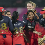 WPL 2026: RCB registra quinta vitória consecutiva e garante a classificação entre os 3 primeiros