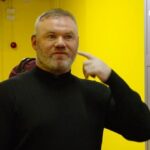 Wayne Rooney revelou que é surdo do ouvido esquerdo e que tem dificuldade para ouvir os apresentadores do Match of the Day