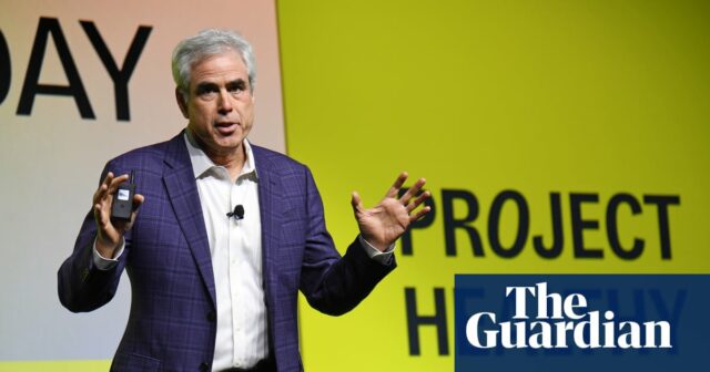 Wes Streeting pede ao especialista norte-americano Jonathan Haidt que fale às autoridades sobre a proibição das redes sociais para menores de 16 anos
