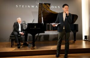 ‘Wicked: For Good’: Stephen Schwartz canta ‘No Place Like Home’ e ‘The Girl in the Bubble’ e explica o processo de composição por trás deles 'Wicked: For Good': Stephen Schwartz canta 'No Place Like Home' e 'The Girl in the Bubble' e explica o processo de composição por trás deles