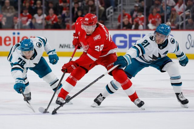 Will Smith marca em troca, mas reviravoltas assombram Sharks na Will Smith marca em troca, mas reviravoltas assombram Sharks na derrota para os Red Wings