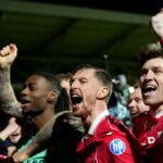 Wrexham nocauteia Nottingham Forest nos pênaltis e avança para a quarta rodada da FA Cup