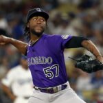 Angel Chivilli lançando para as Montanhas Rochosas em 10 de setembro de 2025.