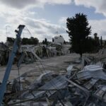 ‘Nova era bárbara’: Palestinos e ONU criticam demolição israelense da sede da UNRWA