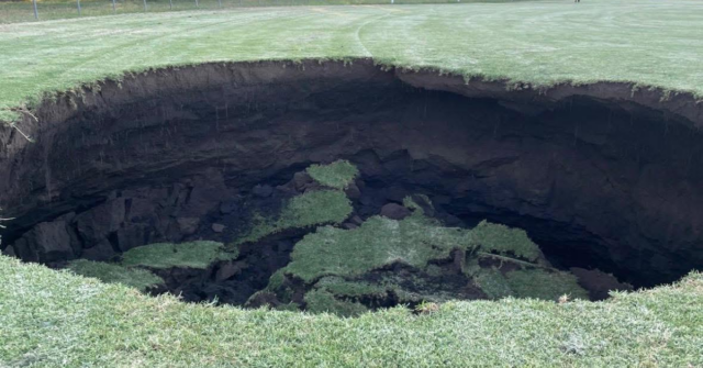 ‘Perguntas sérias’ sobre o sumidouro de Melbourne, diz especialista em túneis
