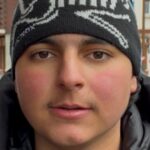 Imagens de mídia social mostram o Le Constellation em chamas.