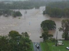 ‘Risco real’: Primeiro-ministro de Queensland alerta sobre nova ameaça climática após ex-ciclone Os níveis de inundação estão aumentando em partes de Queensland após chuvas implacáveis.