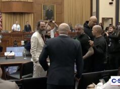 ‘Seu bastardo doente!’ Policial do Capitólio acerta na cara do apoiador de 6 de janeiro em cena selvagem na audiência de Jack Smith Yahoo news home