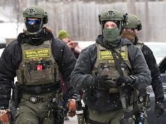 ‘Tática autoritária’: Departamento de Justiça lança investigação criminal contra governador de Minnesota O prefeito de Minneapolis, Jacob Frey, na sexta-feira.