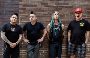 ‘Vai ser uma festa’: Fat Mike provoca novo documentário na retrospectiva NOFX ‘Vai ser uma festa’: Fat Mike provoca novo documentário na retrospectiva NOFX