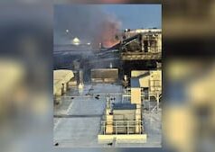 2 feridos, 1 desaparecido após incêndio industrial na fábrica da área 2 feridos, 1 desaparecido após incêndio industrial na fábrica da área