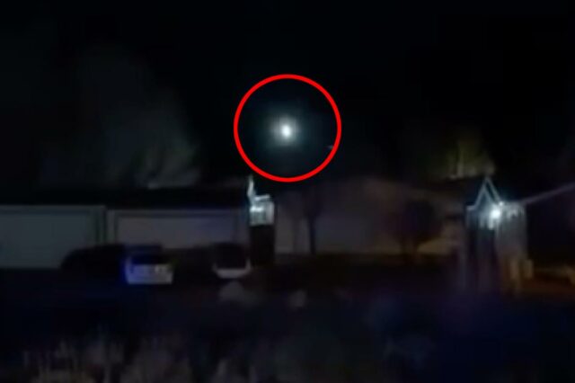 Um helicóptero da polícia do Arizona caiu na noite de quarta-feira enquanto respondia a um tiroteio, matando dois de seus ocupantes a bordo.