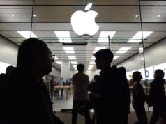 A Apple intensifica o trabalho em óculos, pingente e AirPods de câmera para a era da IA A Apple intensifica o trabalho em óculos, pingente e AirPods de câmera para a era da IA