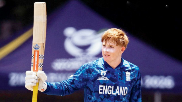 A Inglaterra chega à final da Copa do Mundo Sub-19 com a brilhante centena de Rew
