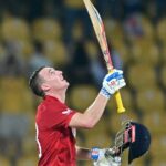 A Inglaterra venceu o Paquistão por dois postigos para entrar nas semifinais da Copa do Mundo T20