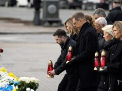 A Rússia ‘não venceu’ quando a guerra na Ucrânia entra no quinto ano, diz Zelenskyy No quarto aniversário da guerra, a Rússia ocupa 20% do território da Ucrânia, mas a linha da frente muda lentamente.