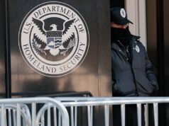 A Segurança Interna está tentando forçar as empresas de tecnologia a entregar dados sobre os críticos de Trump A Segurança Interna está tentando forçar as empresas de tecnologia a entregar dados sobre os críticos de Trump