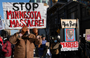 A Segurança Interna supostamente enviou centenas de intimações buscando desmascarar contas anti-ICE A Segurança Interna supostamente enviou centenas de intimações buscando desmascarar contas anti-ICE