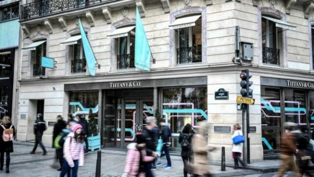 A alfândega considera o selamento da joalheria Tiffany & Co o passo certo
