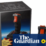 A análise do joystick QuickShot II – cliques e movimentos dos anos 80 recriados com amor