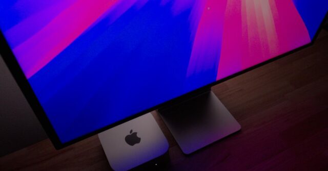 A atualização do Studio Display se aproxima com três atualizações Papel de parede macOS Sequoia no Studio Display com tecnologia M4 Mac mini monitor