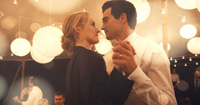 A biógrafa de Carolyn Bessette-Kennedy compartilha suas idéias sobre ‘Love Quarto aniversário da morte de John F. Kennedy Jr.