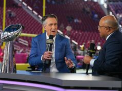 A dupla Collinsworth-Tirico da NBC funcionou, mas não conseguiu superar o Super Bowl 60 não competitivo A dupla Collinsworth-Tirico da NBC funcionou, mas não conseguiu superar o Super Bowl 60 não competitivo